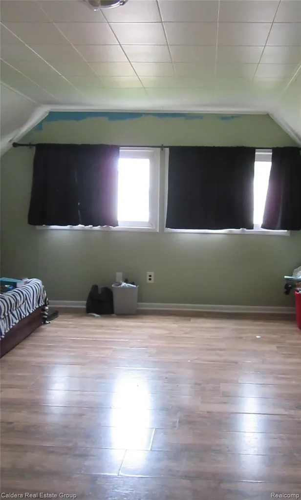 3202 Michael Avenue Warren City MI 48091