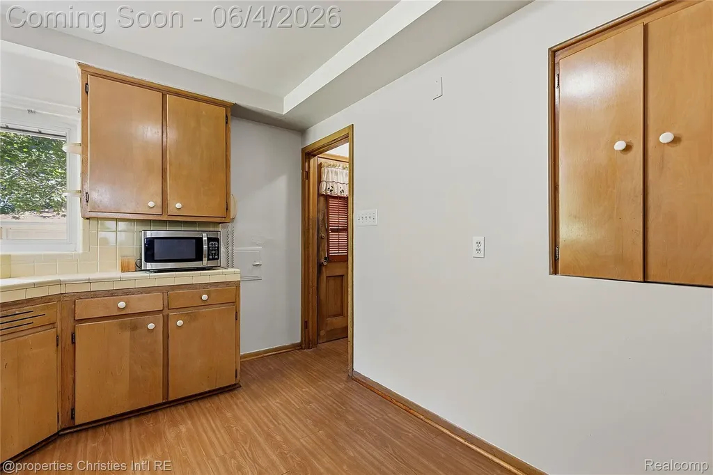 9610 Norborne Redford Charter Township MI 48239