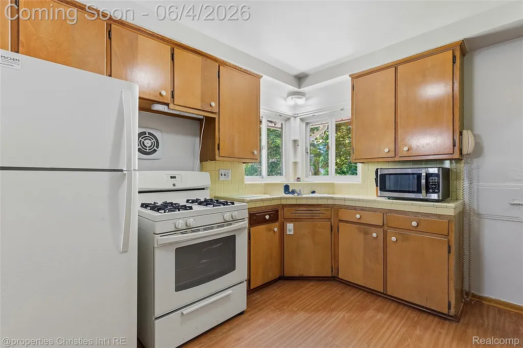 9610 Norborne Redford Charter Township MI 48239