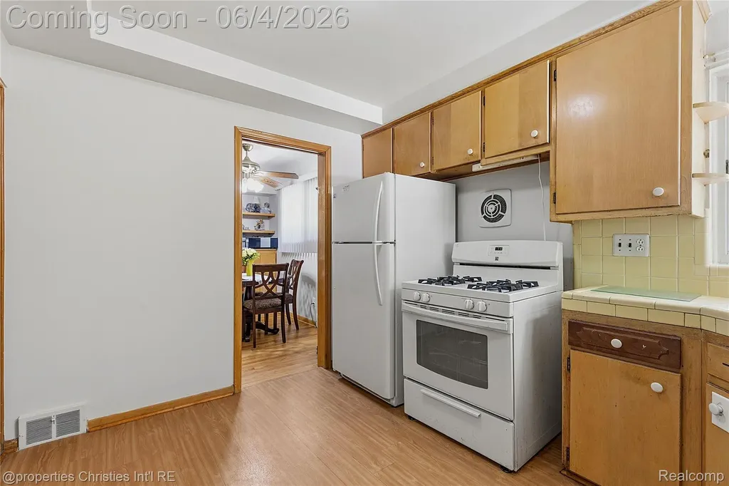 9610 Norborne Redford Charter Township MI 48239