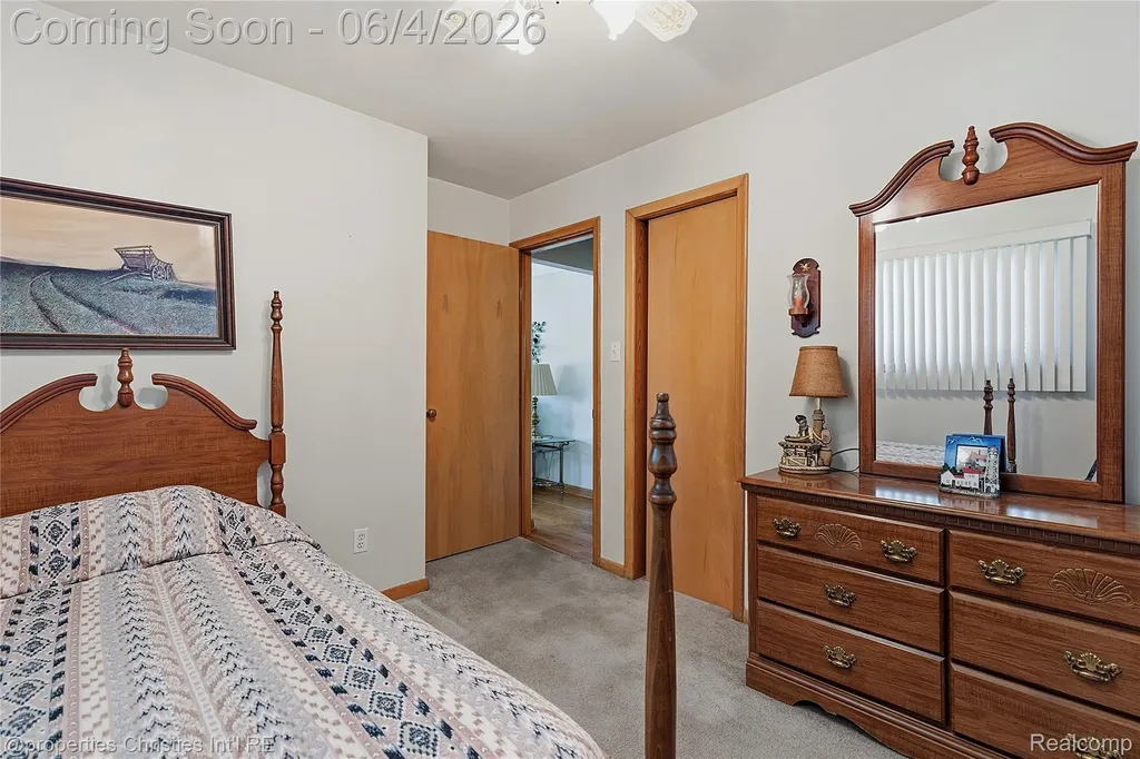 9610 Norborne Redford Charter Township MI 48239