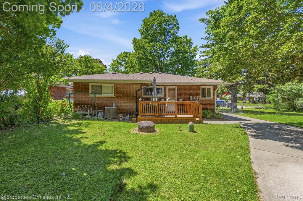 9610 Norborne Redford Charter Township MI 48239