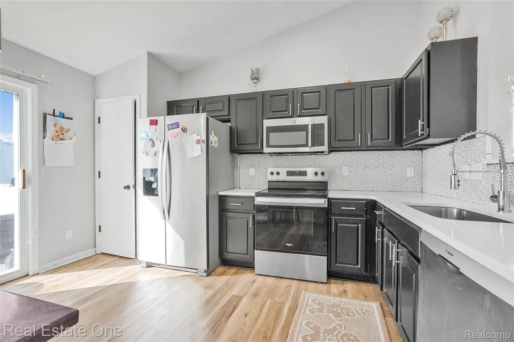 1575 Pebble Beach Drive Pontiac City MI 48340