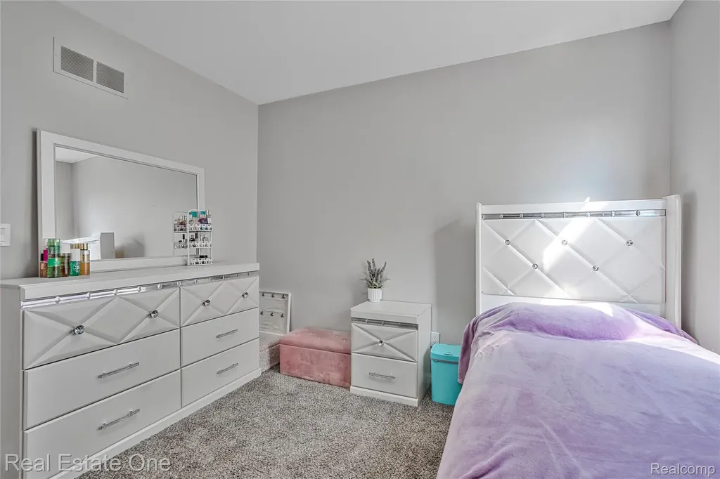 1575 Pebble Beach Drive Pontiac City MI 48340