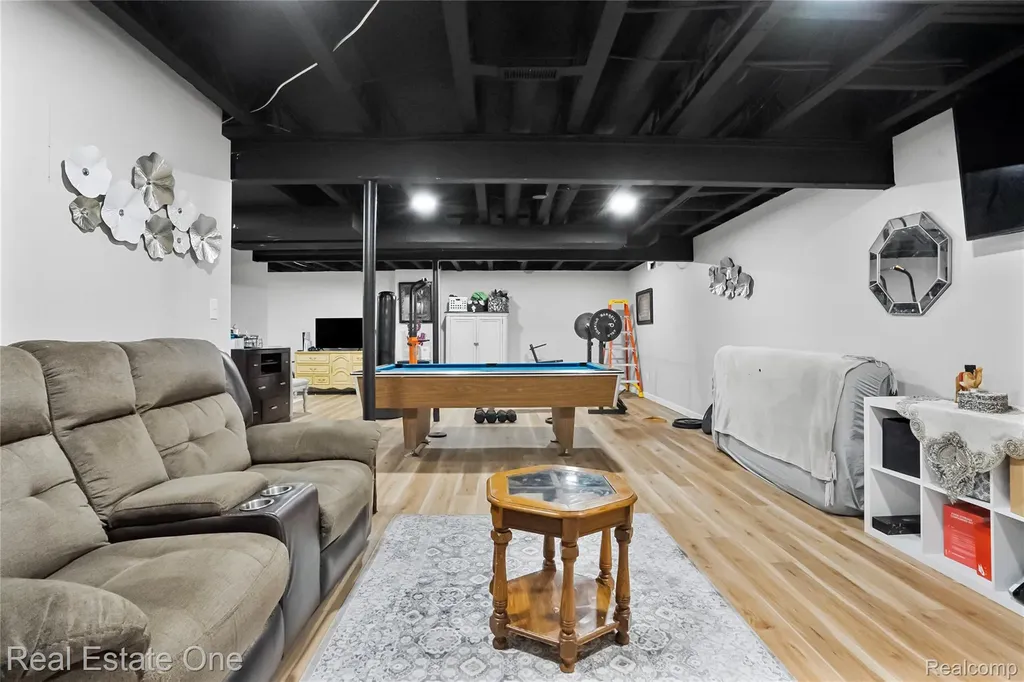 1575 Pebble Beach Drive Pontiac City MI 48340