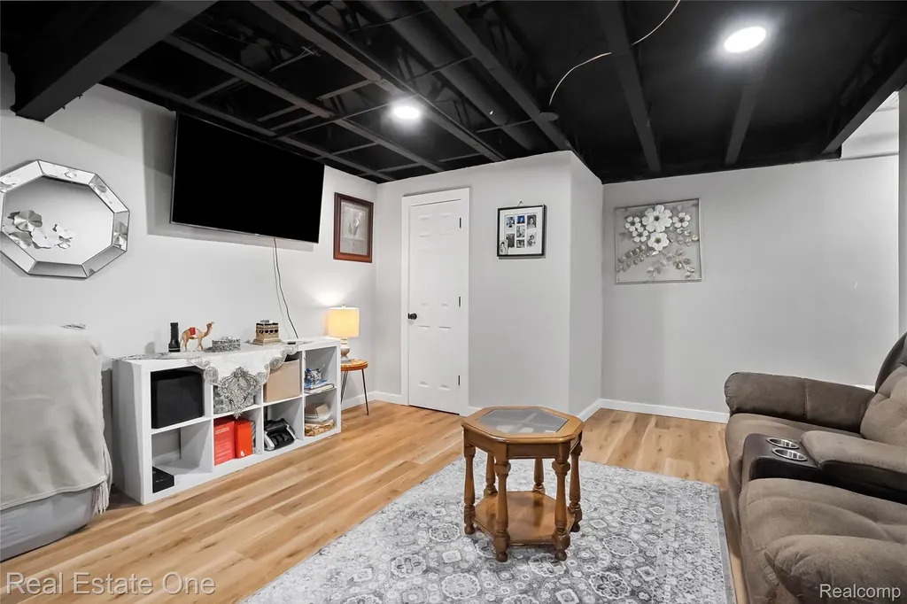 1575 Pebble Beach Drive Pontiac City MI 48340