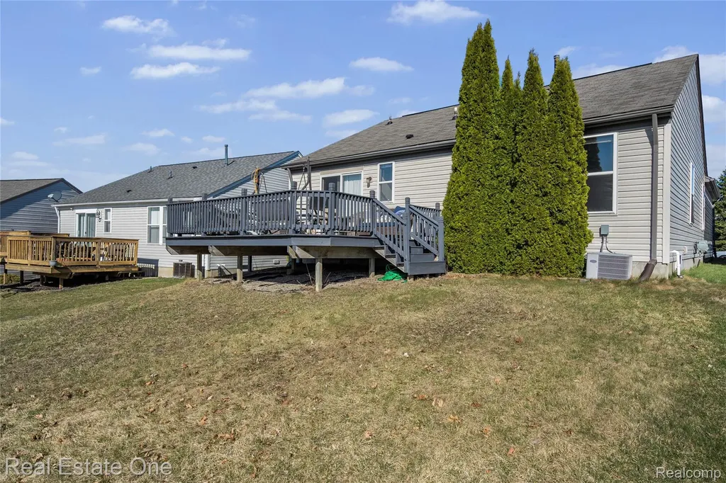 1575 Pebble Beach Drive Pontiac City MI 48340