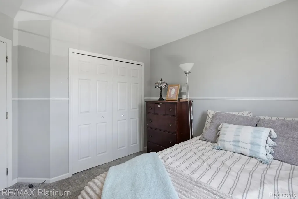 1714 Newgate Lane Hartland Township MI 48843