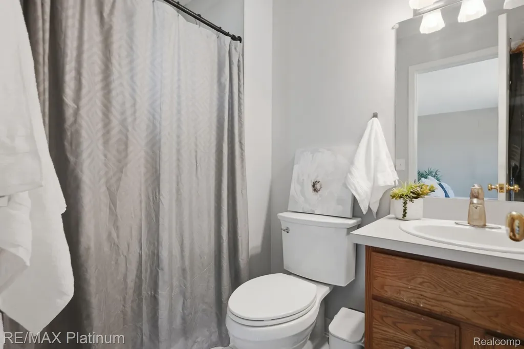 1714 Newgate Lane Hartland Township MI 48843