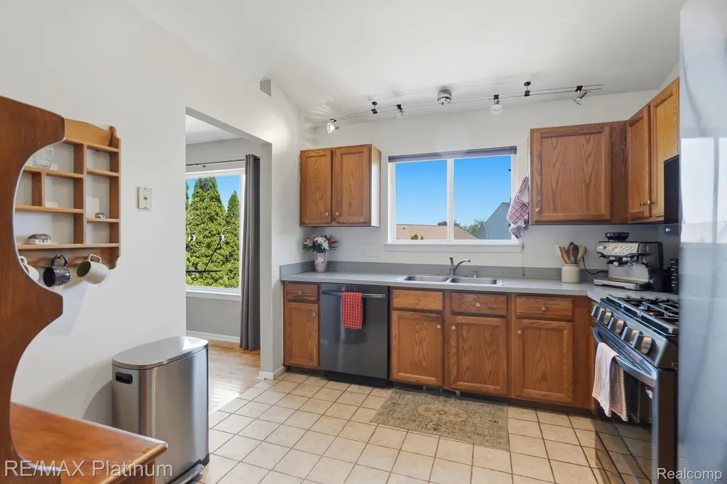 1714 Newgate Lane Hartland Township MI 48843