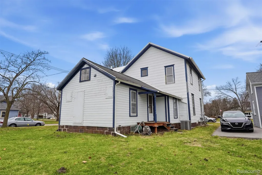 502 E Logan Street Tecumseh City MI 49286