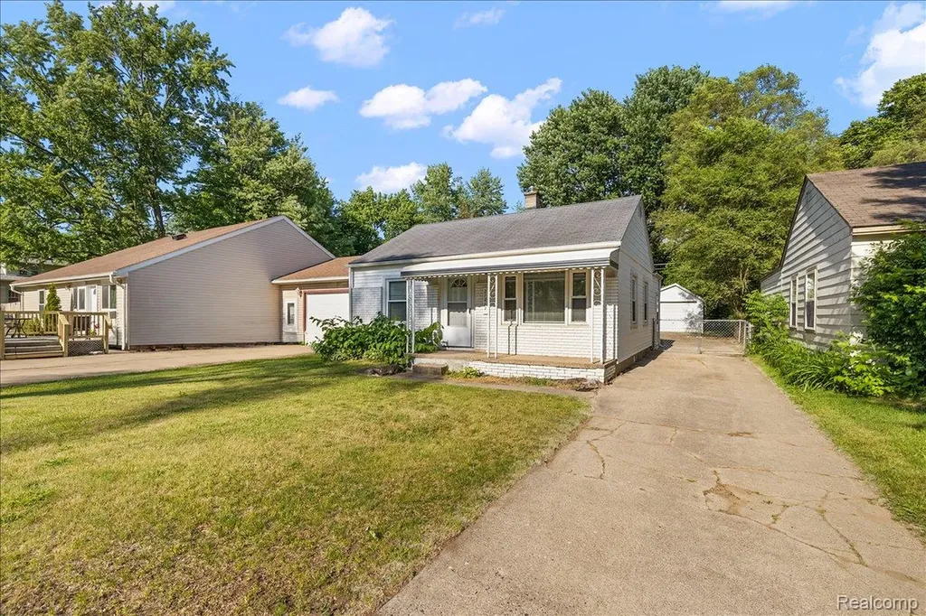 21212 Rensselaer Street Farmington Hills City MI 48336
