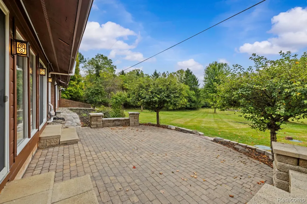 6060 Vreeland Road Superior Charter Township MI 48198