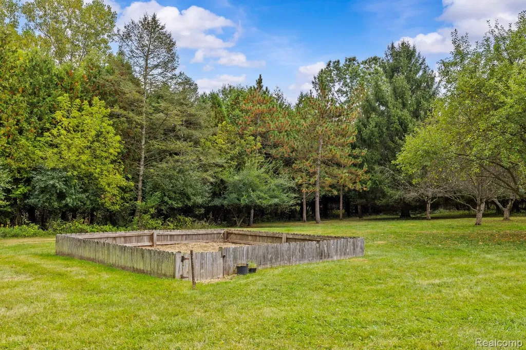 6060 Vreeland Road Superior Charter Township MI 48198