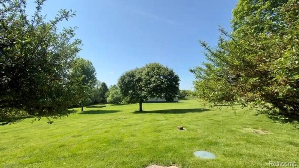 6060 Vreeland Road Superior Charter Township MI 48198