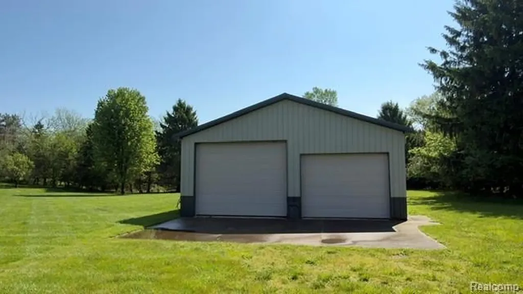 6060 Vreeland Road Superior Charter Township MI 48198