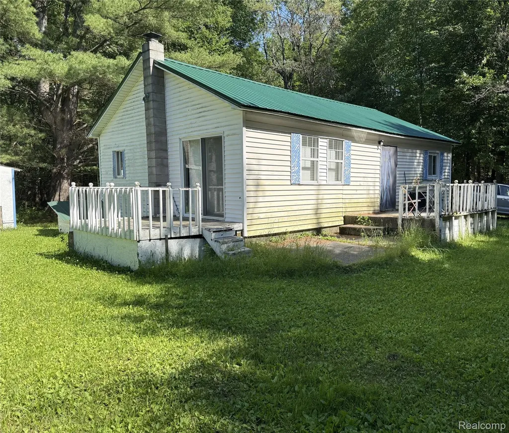 1501 Michael Drive Mills Township MI 48610