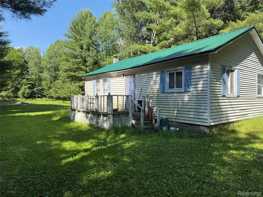 1501 Michael Drive Mills Township MI 48610