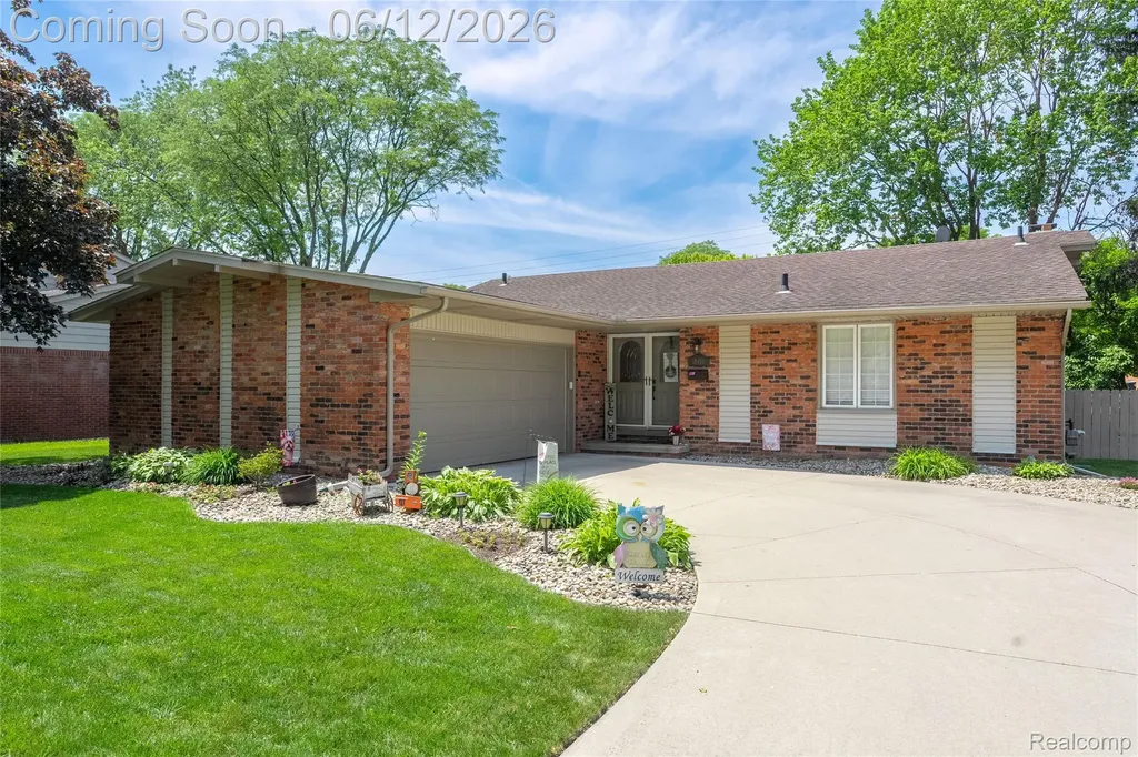 18481 Westbrook Drive Livonia City MI 48152