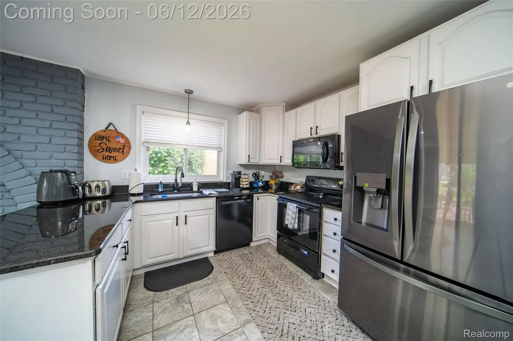 18481 Westbrook Drive Livonia City MI 48152