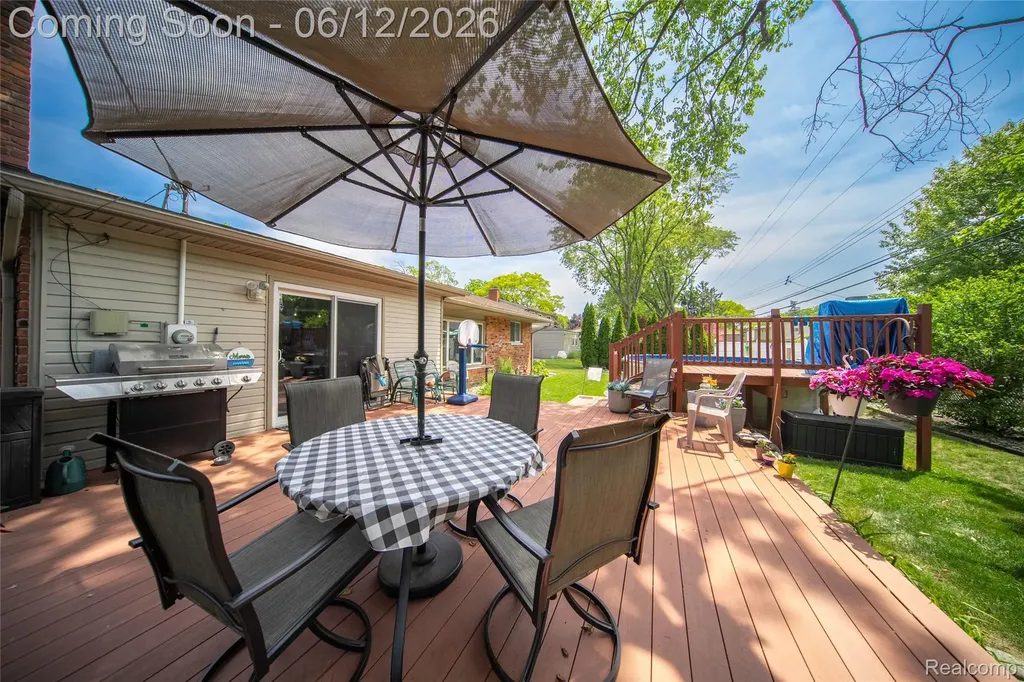 18481 Westbrook Drive Livonia City MI 48152