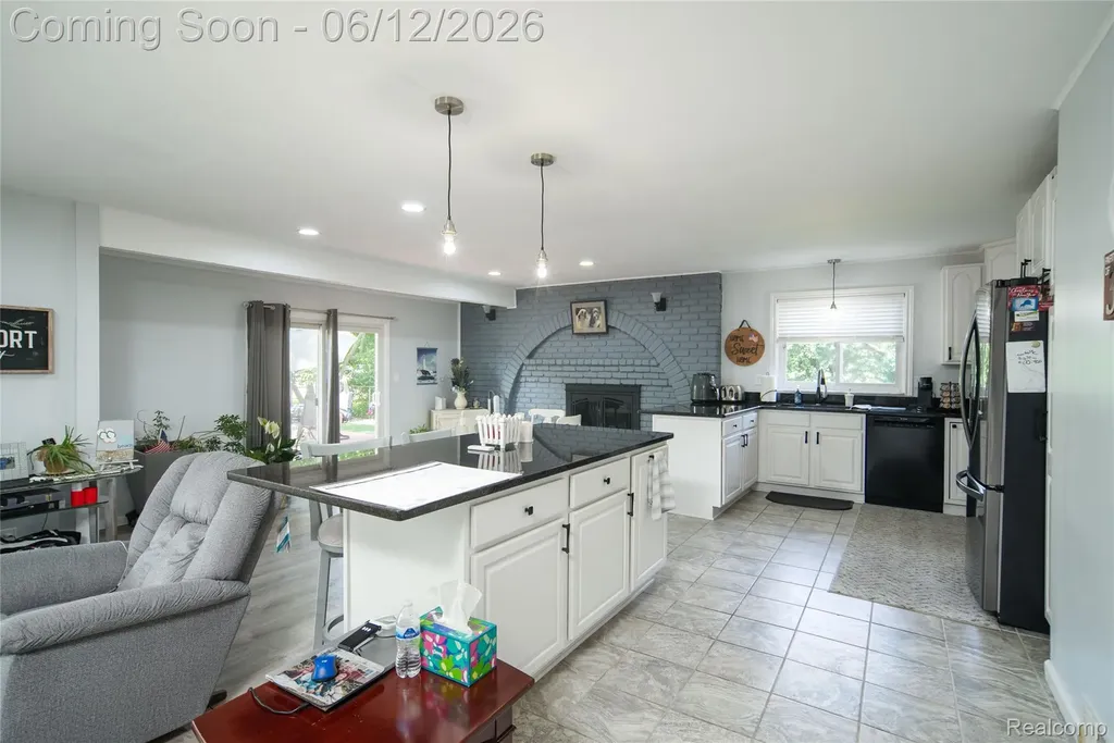 18481 Westbrook Drive Livonia City MI 48152