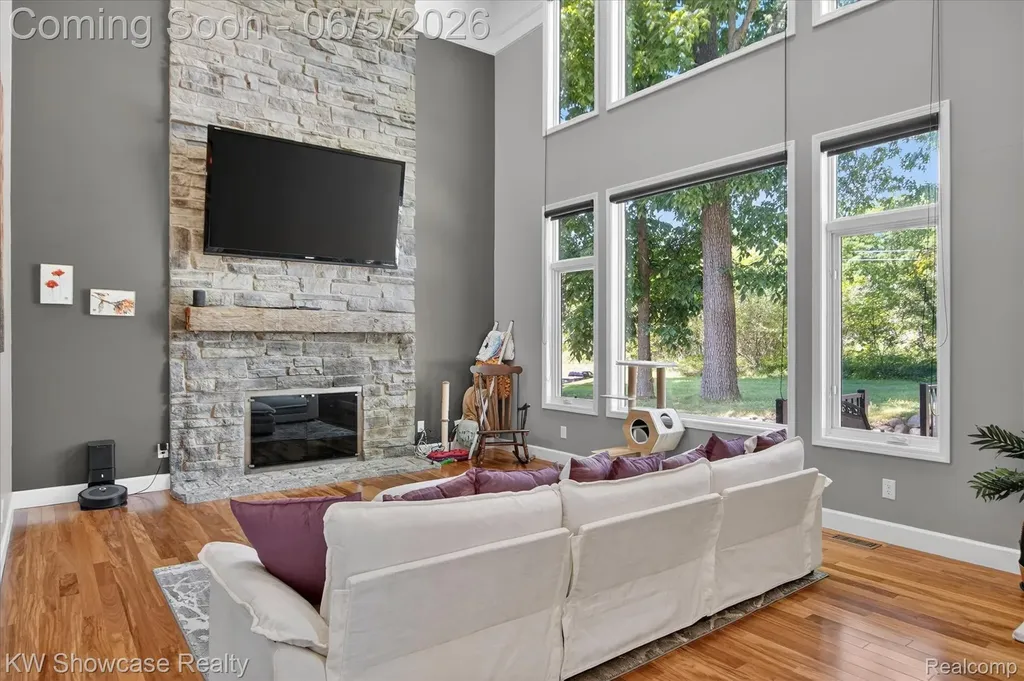 6220 Whispering Meadows Drive White Lake Charter Township MI 48383