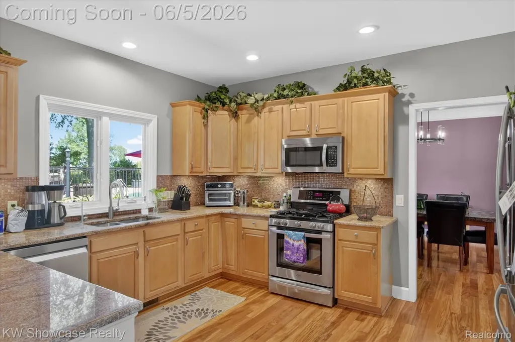 6220 Whispering Meadows Drive White Lake Charter Township MI 48383