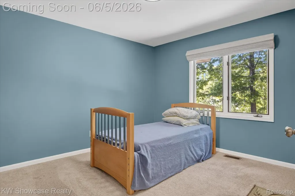 6220 Whispering Meadows Drive White Lake Charter Township MI 48383