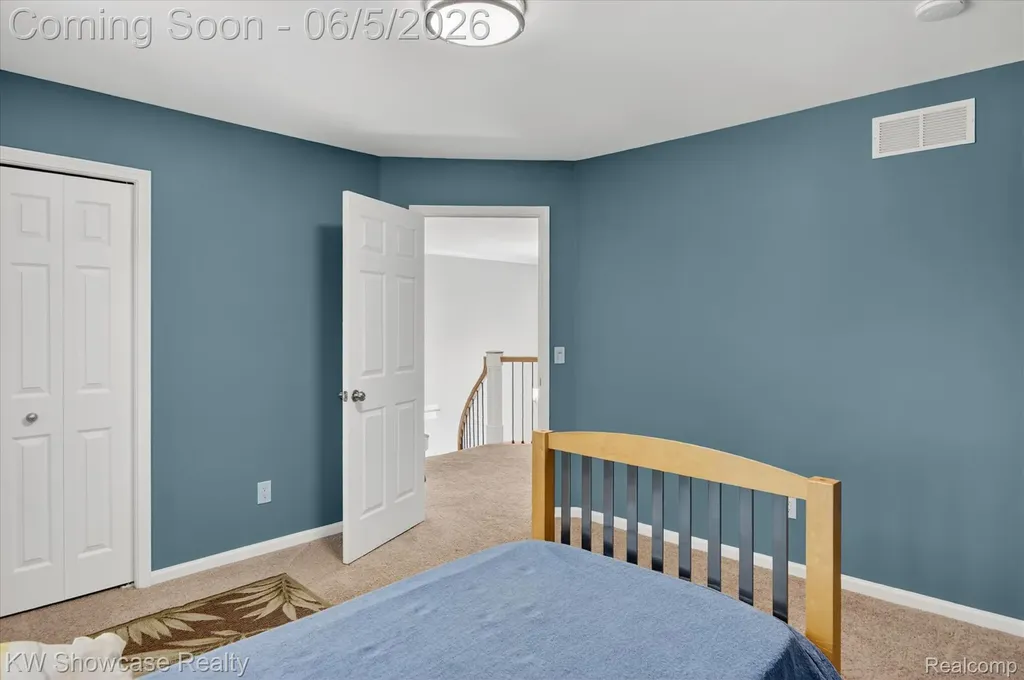 6220 Whispering Meadows Drive White Lake Charter Township MI 48383