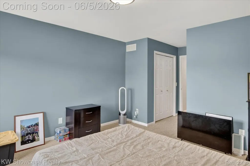 6220 Whispering Meadows Drive White Lake Charter Township MI 48383