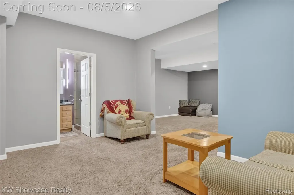 6220 Whispering Meadows Drive White Lake Charter Township MI 48383