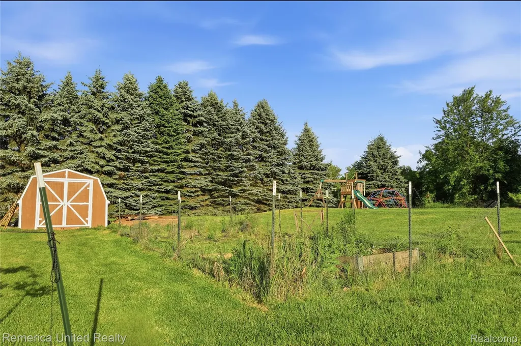 15489 Bird Road Argentine Township MI 48451