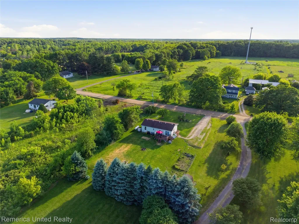 15489 Bird Road Argentine Township MI 48451