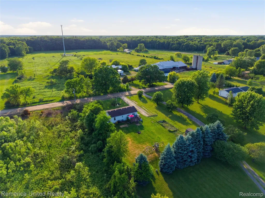 15489 Bird Road Argentine Township MI 48451