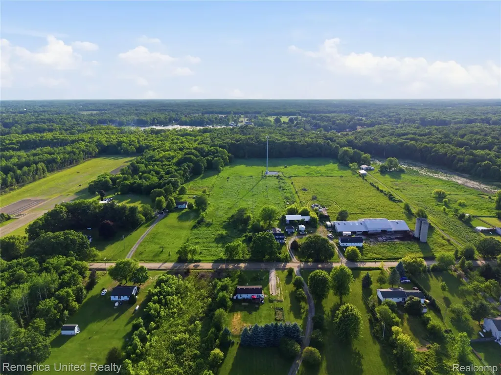 15489 Bird Road Argentine Township MI 48451