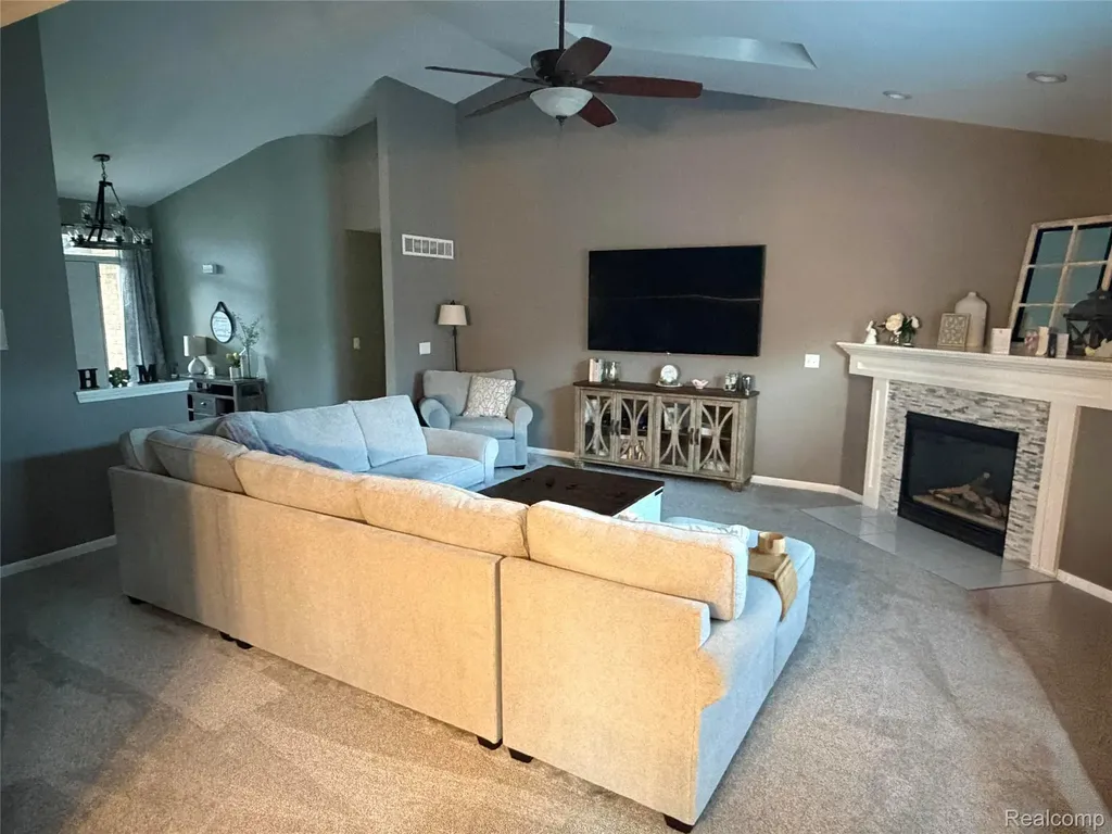 9095 Rotondo Drive Hartland Township MI 48855