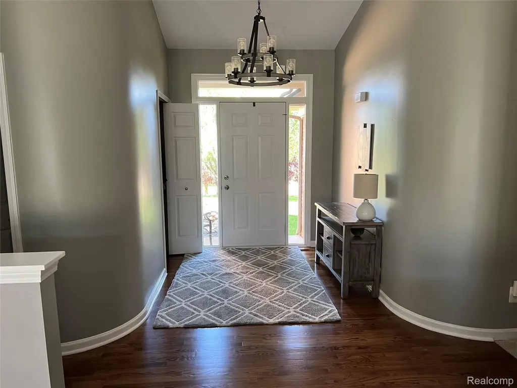 9095 Rotondo Drive Hartland Township MI 48855