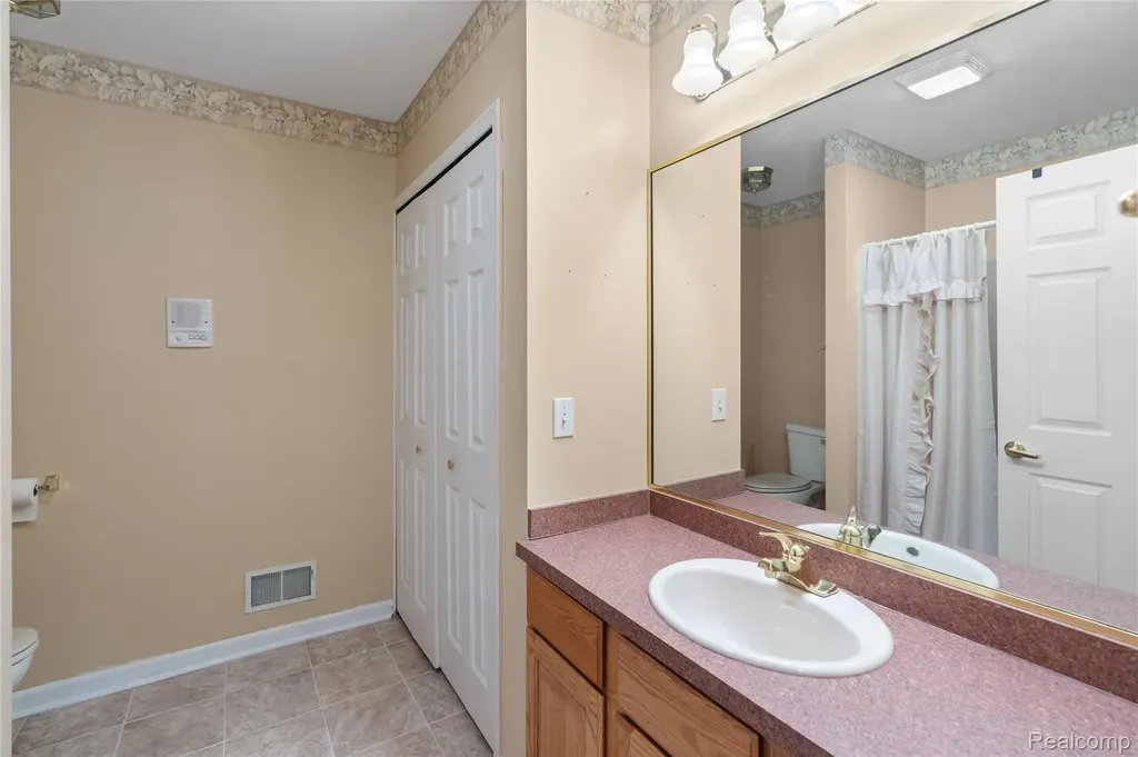 3433 Pinemeadow Court Richfield Township MI 48423