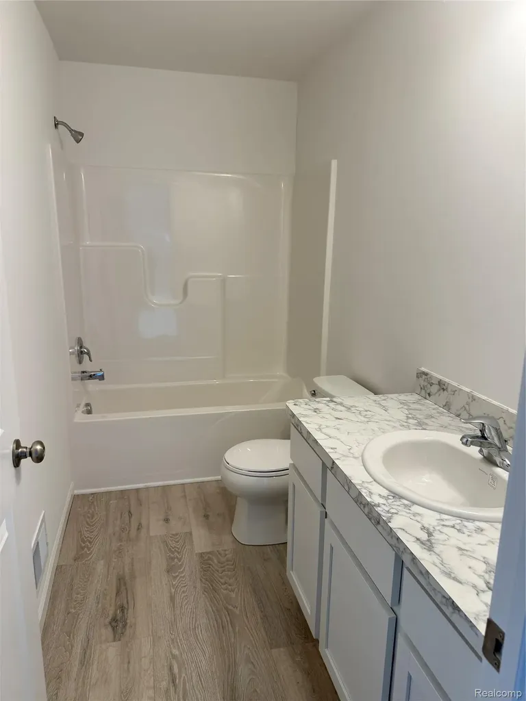 5751 Copper Tree Park Waterford Charter Township MI 48327