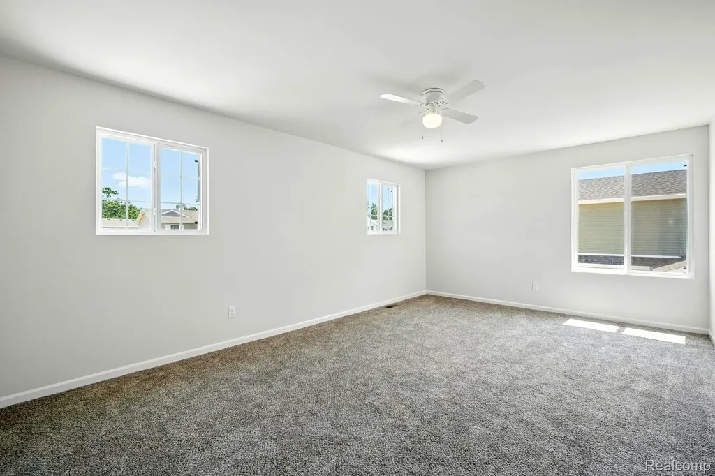 5751 Copper Tree Park Waterford Charter Township MI 48327