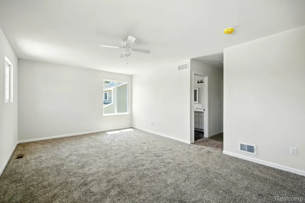 5751 Copper Tree Park Waterford Charter Township MI 48327