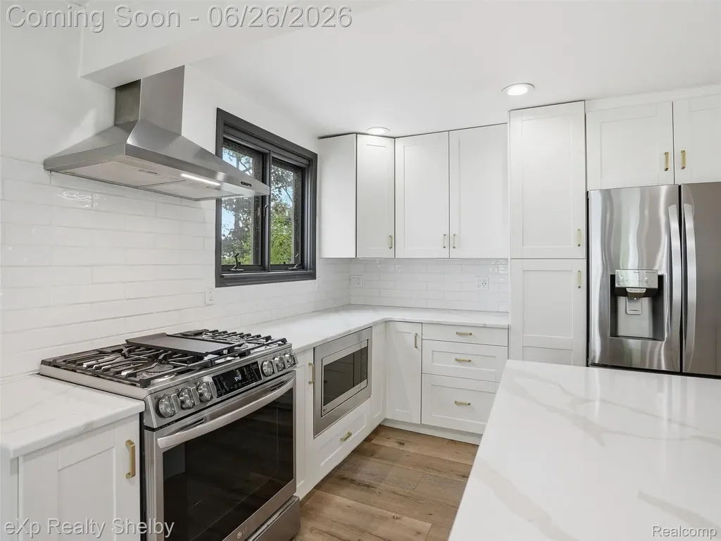 2101 Knollwood Street Auburn Hills City MI 48326