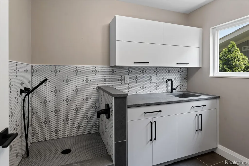 1441 Carol Avenue Plymouth City MI 48170