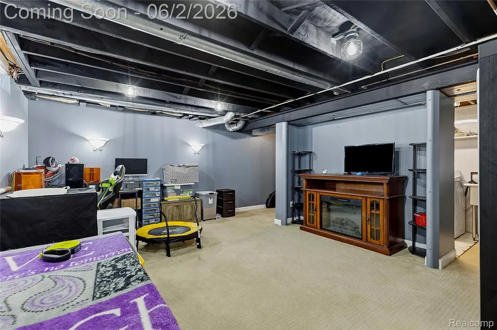 15794 Charleston Drive Clinton Charter Township MI 48038
