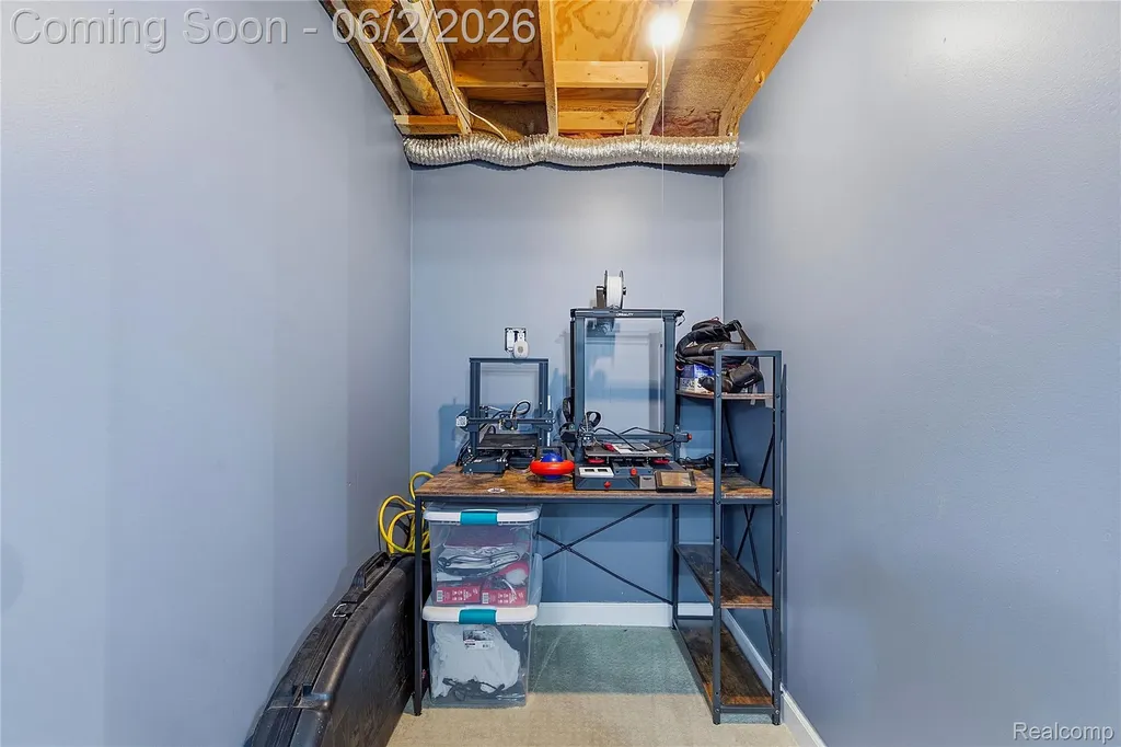 15794 Charleston Drive Clinton Charter Township MI 48038