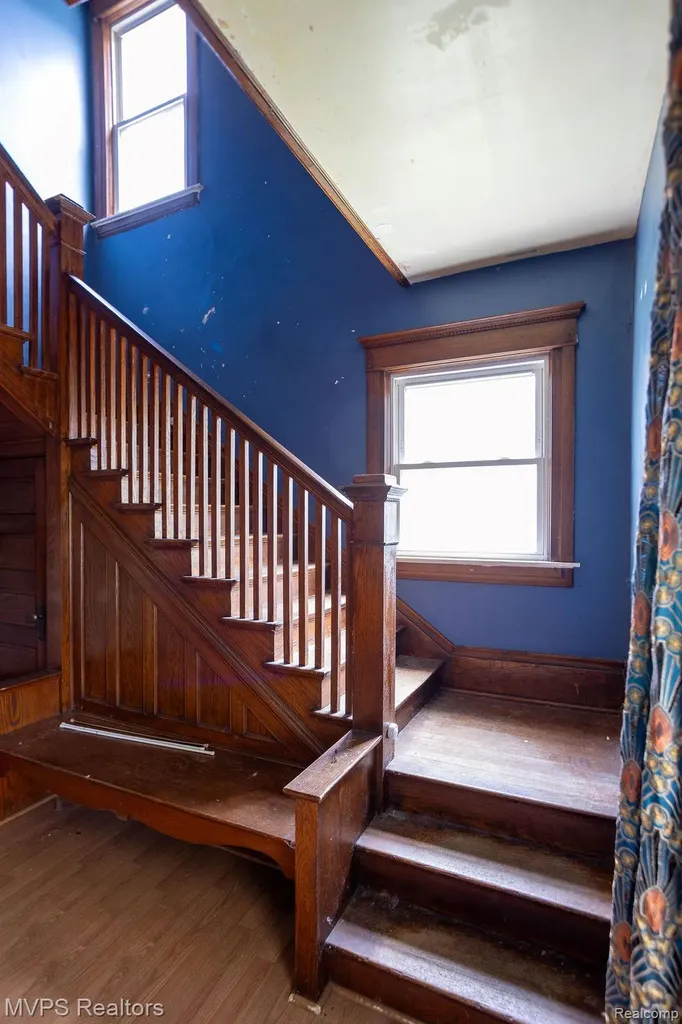 126 Clinton Street Mt. Clemens City MI 48043