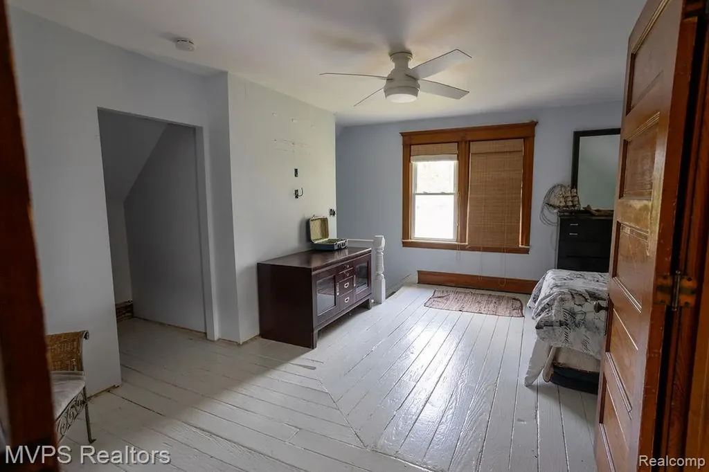 126 Clinton Street Mt. Clemens City MI 48043