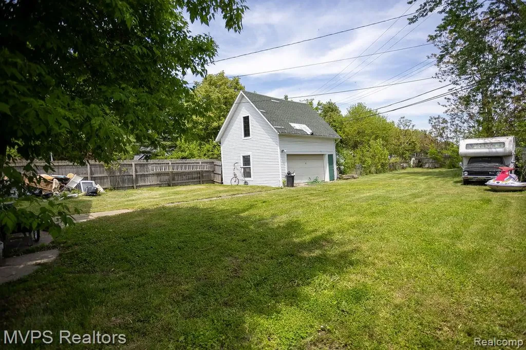 126 Clinton Street Mt. Clemens City MI 48043