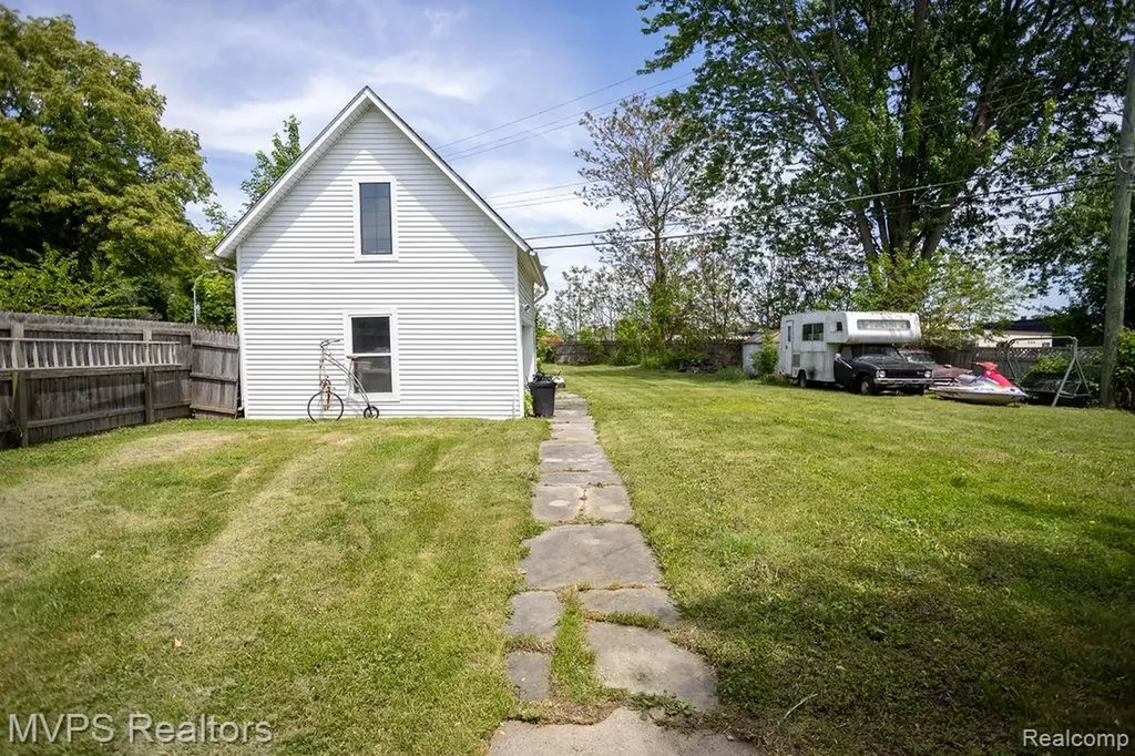 126 Clinton Street Mt. Clemens City MI 48043